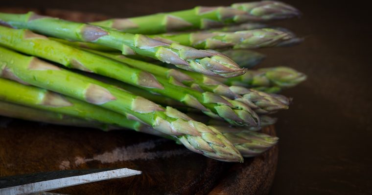 Gratinierter grüner Spargel