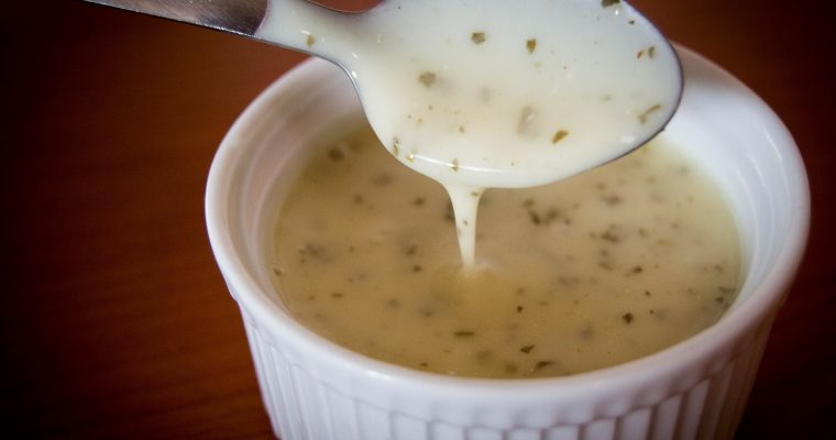 Joghurt-Dressing für Salat