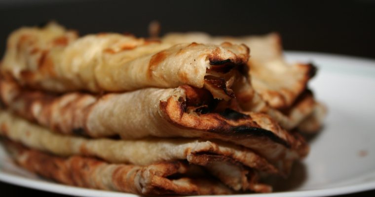 Naan mit Knoblauch-Schmand Creme