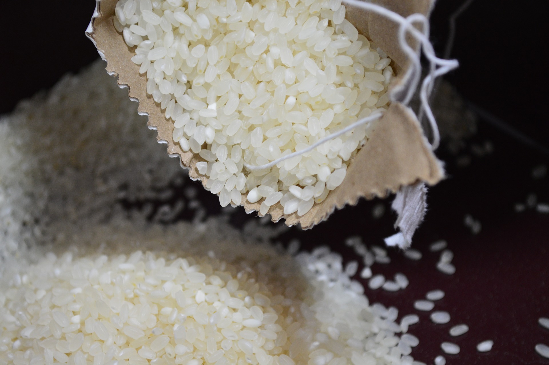 Gebackener Reis mit Rindfleisch und Käse