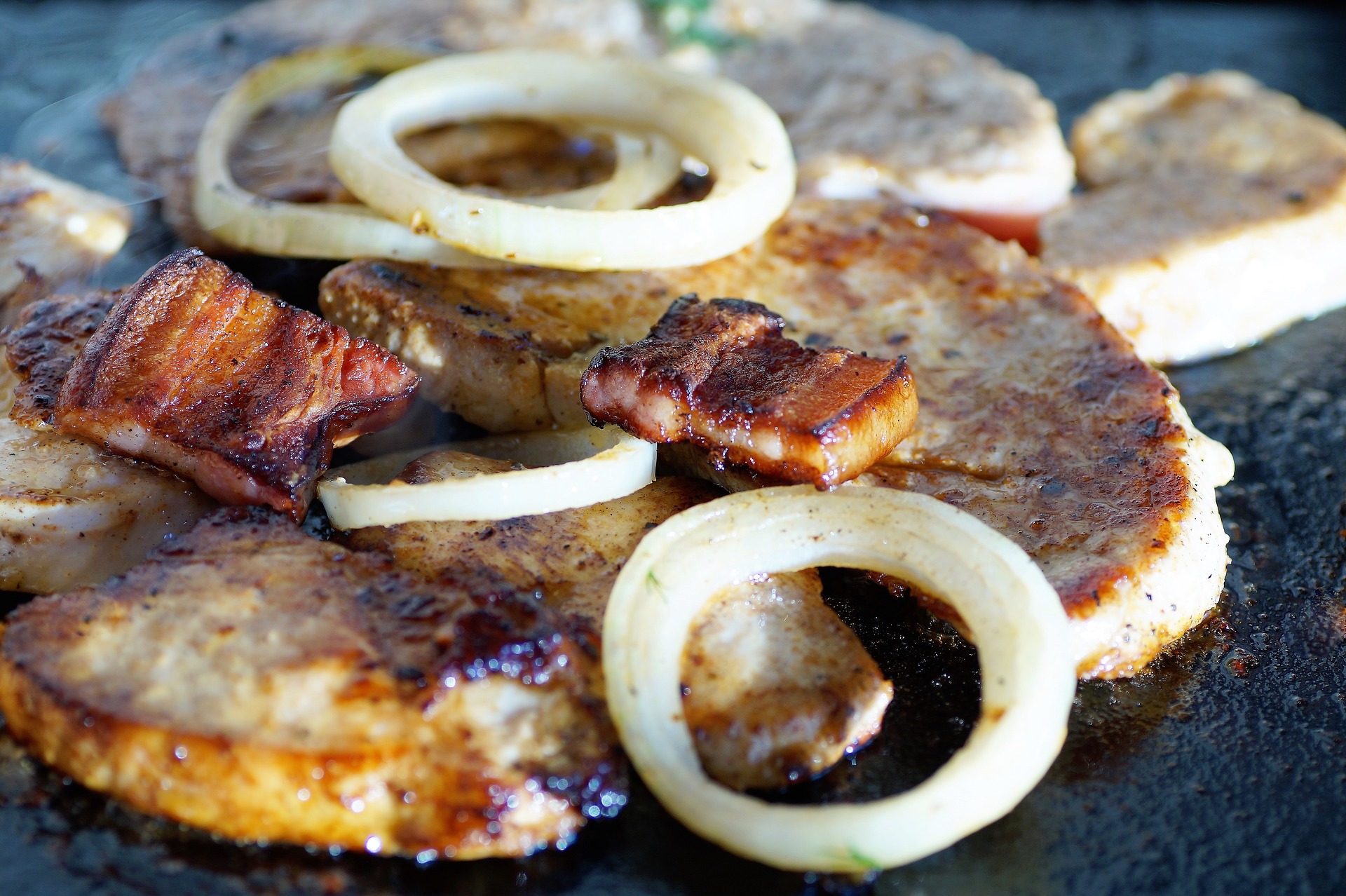 Nackensteaks auf dem Blech